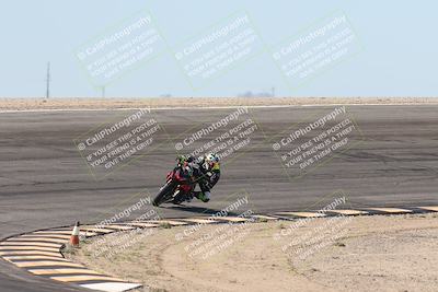 media/Oct-30-2025-Racers Edge (Thu) [[dabbdaf680]]/3-B Group/Session 2 (Bowl Exit)/